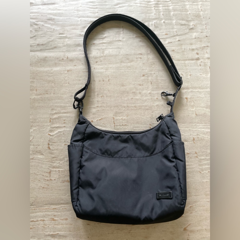 Packsafe crossbody